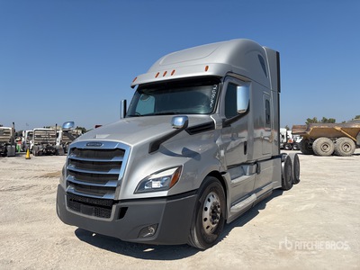 2019 Freightliner Cascadia 126 6x4 T/A Sleeper Truck Tractor