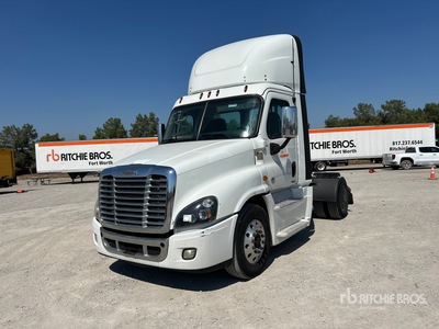 2020 Freightliner Cascadia 125 4x2 تراكتور شاحنة (أحادي المحور)