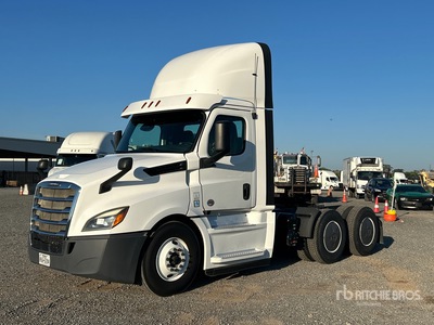 2019 Freightliner Cascadia 126 6x4 T/A Day Cab Truck Tractor