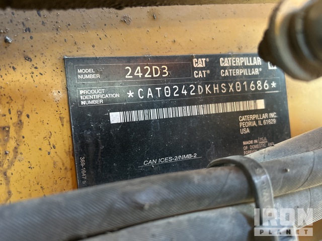 MINI CARGADOR SOBRE RUEDAS 2021 CATERPILLAR 242D3
