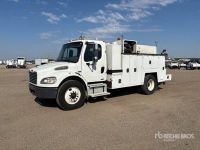 2005 Freightliner M2 106 4x2 Utility Truck