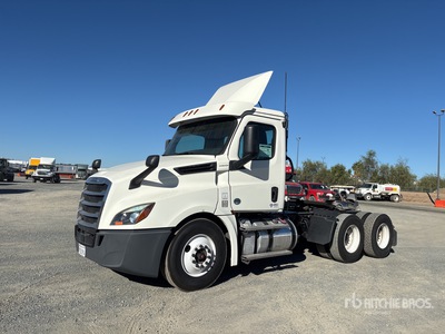 2019 Freightliner Cascadia 126 6x4 T/A Day Cab Truck Tractor