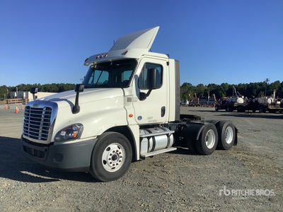 2018 Freightliner Cascadia 125 6x4 Cabeza Tractora Cabina Corta