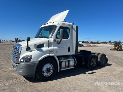2019 Freightliner Cascadia 113 6x4 T/A Day Cab Truck Tractor