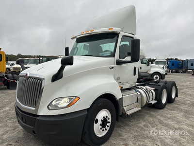 2019 International LT625 6x4 Cabeza Tractora Cabina Corta