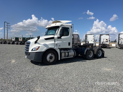 2019 Freightliner Cascadia 126 6x4 T/A Day Cab Truck Tractor