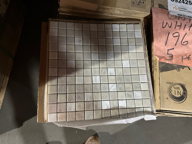Quantity of Onix Floor Tile (Unused)