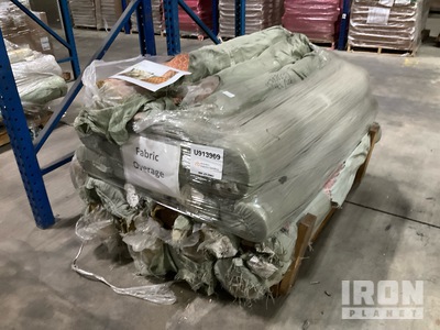 Quantity of (20) Rolls of Coral Diamond Fabric 産業関連 - その他 (Unused)