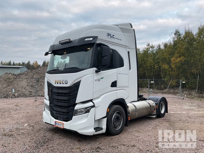 2022 Iveco S-Way 460 LNG LNG 4x2 S/A Sleeper Truck Tractor