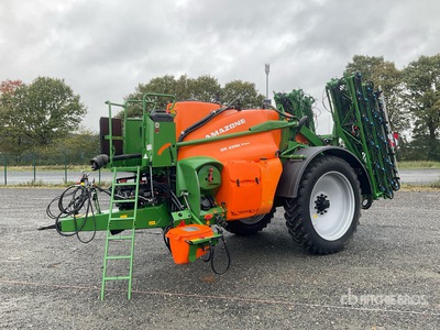 2019 Amazone UX 4200 Special 27 m Pull-Type Sprayer
