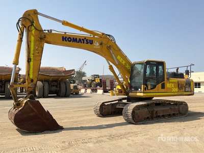 2022 Komatsu PC300-8M0U 油圧ショベル