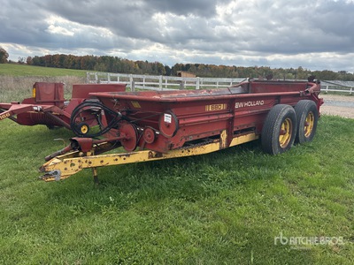 New Holland 680 6 ft Dry Spinner T/A Manure Spreader