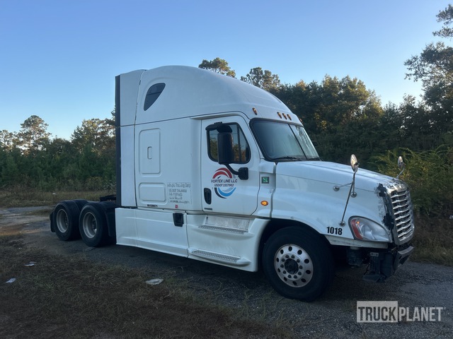 CAMIóN CAMAROTE 2016 FREIGHTLINER