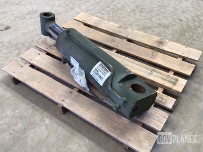 JLG Industries 6623297 Linear Actuating Cylinder Assembly