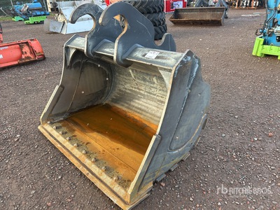 59 in Q/C Cleanup Excavator Bucket