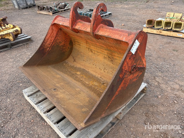 Garier Garier 48 in Q/C Cleanup Excavator Bucket | Ritchie Bros. Auctioneers
