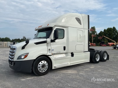 2018 Freightliner Cascadia 126 6x4 T/A Sleeper Truck Tractor