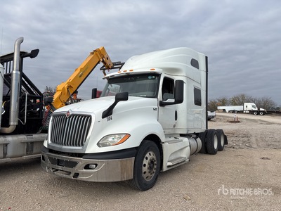 2018 International LT625 6x4 T/A Slaapcabine Trekker
