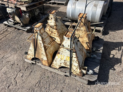 Quantity of (4) Jack Stand Varios, herramientas manuales