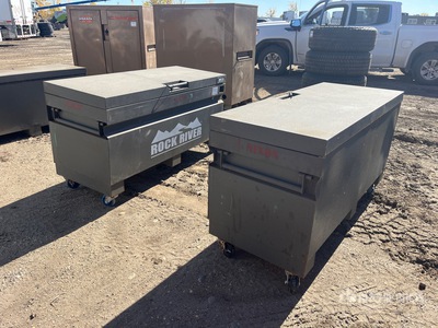Quantity of (2) Rock River 5 ft L X 2 ft W X 2 ft H bouwplaats opbergcontainer