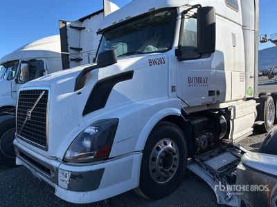 2012 Volvo VNL 6x4 トラックトラクター（T/A） (Inoperable)