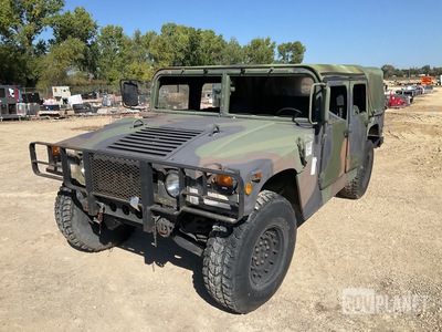 1991 AM General M1097R1 HMMWV 4 Door Soft Top w/Truck Body