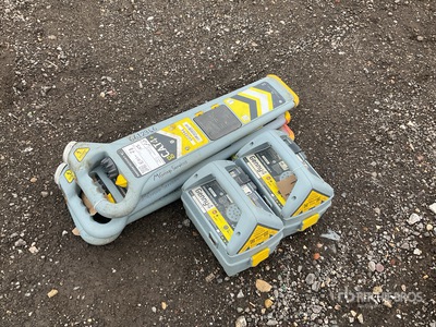 Quantity of (3) Radiodetection CAT4 Cable Detector Divers - Équipement de prospection géophysique