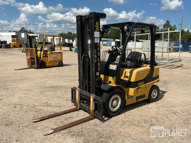 MONTACARGAS YALE GLP040VXEVSE090