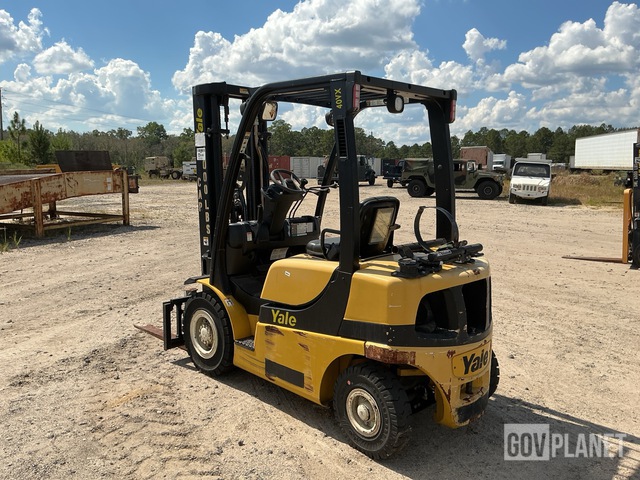MONTACARGAS YALE GLP040VXEVSE090