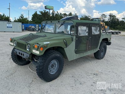 1990 AM General M1097R1 HMMWV 4 Door Soft Top w/Truck Body