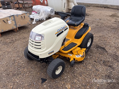 2005 Cub Cadet LT1045 Ride-On Lawn Mower