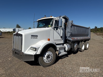 2002 Kenworth T800 8x4 T/A Dump Truck
