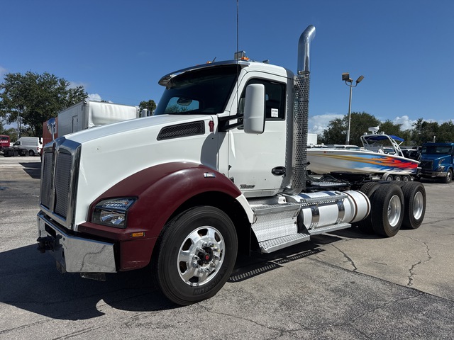 2015 Kenworth T880 6x4 T/A Day Cab Truck Tractor