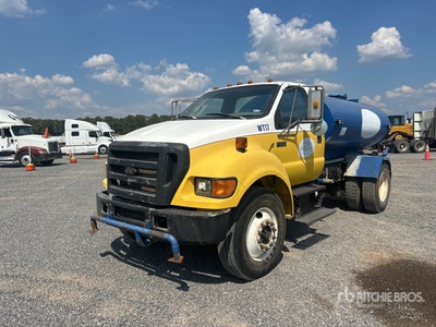 2006 Ford F-750 4x2 Water Truck