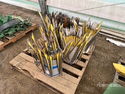 Approximately 100 pcs Crop Lifters その他 - 機械部品