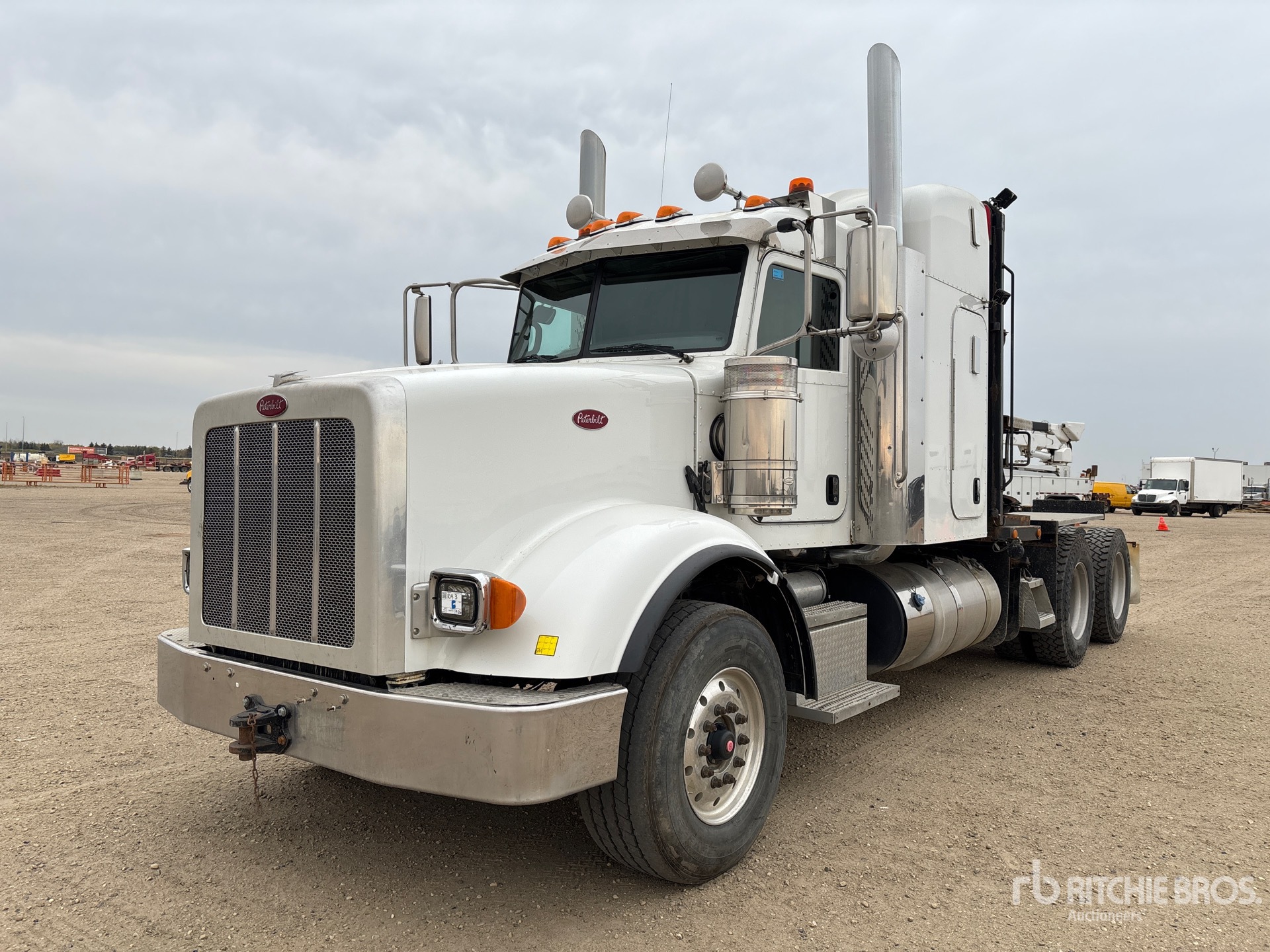 2021 Peterbilt 367 6x4 Sleeper Winch Truck