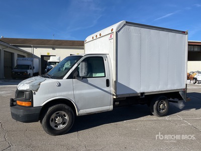 2008 Chevrolet 3500 4x2 Van Truck
