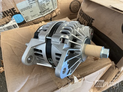 (13) Cummins 5523951 Alternators