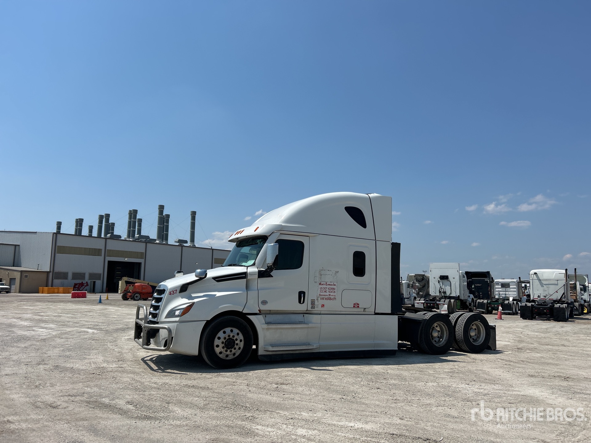 2022 Freightliner Cascadia 126 6x4 T/A Sleeper Truck Tractor