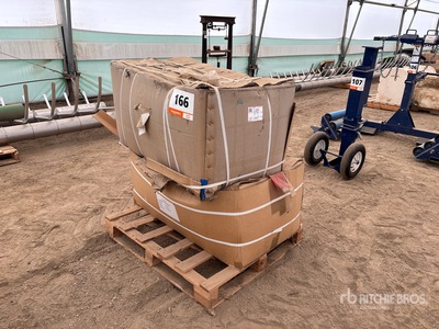 Quantity of (2) Boxes of 10 ft X 300 ft Grain Bags Varios, manejo de grano