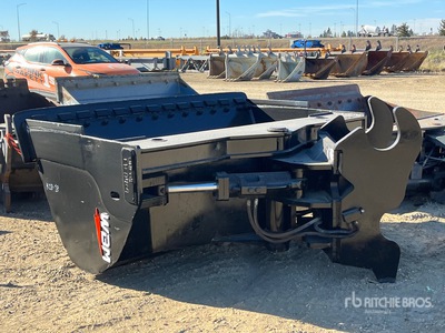 WBM 84 in Q/C Hydraulic Tilting Excavator Bucket - Fits WBM 450 Series