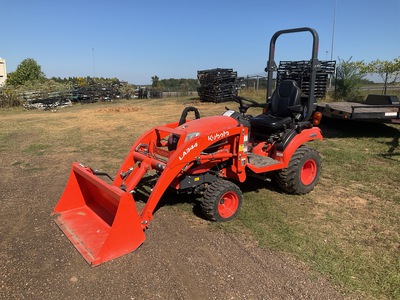 Kubota BX2680V-1 4WD tractor utilitario