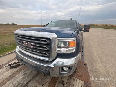 2018 GMC 3500 4x4 Crew Cab Pickup