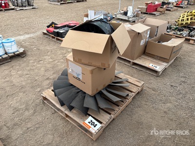 Quantity of (2) Redekop Air Cleaner Parti varie