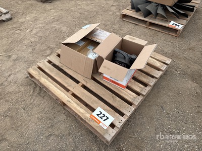 Quantity of Kubota Engine Parts Pièces diverses
