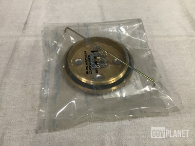 (28) Manitowoc Crane Group 9880100025 Filler Opening Caps