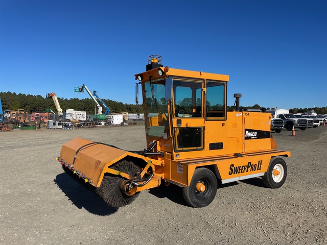 2021 Rosco SweepPro II Self-Propelled Broom 2021 Rosco SweepPro II Self-Propelled Broom