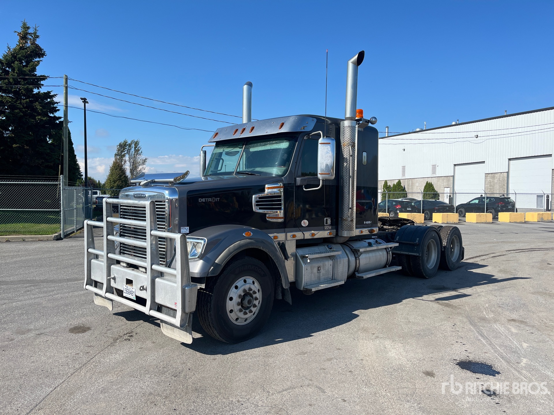 2021 Freightliner Coronado 122  6x4 تراكتور شاحنة كابينة النوم (ثنائية المحور)