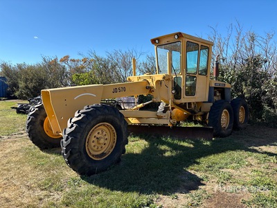 John Deere JD570A Motor Grader (Inoperable)