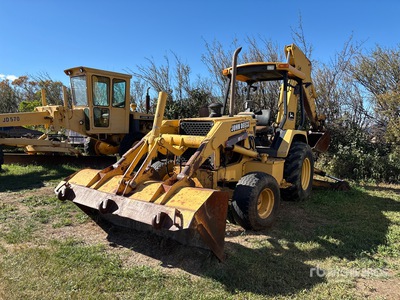 John Deere Backhoe Loader (Inoperable)